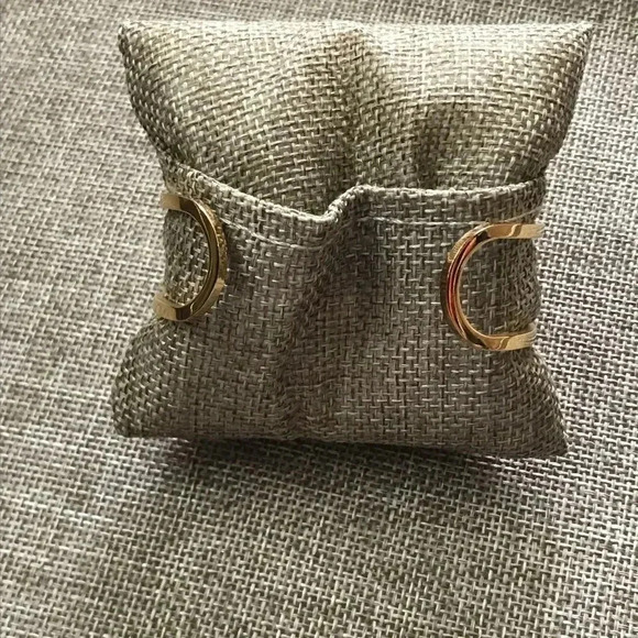 Stainless steel cubic zirconia bangle - Picture 2 of 4